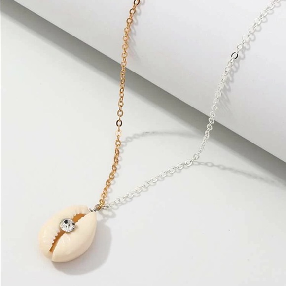 Rhinestone Shell Color Block Necklace - Picture 3 of 4